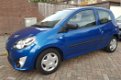 2010 Renault Twingo 1.2 16v Authentique, 64.700 km., APK april 2022 - 0 - Thumbnail