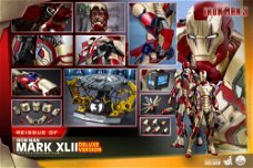 Hot Toys Iron Man 3 Mark XLII Deluxe Version QS008
