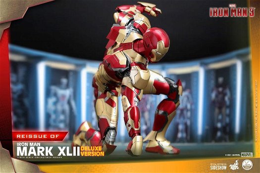 Hot Toys Iron Man 3 Mark XLII Deluxe Version QS008 - 3