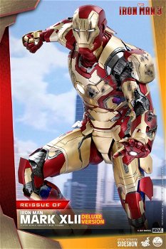 Hot Toys Iron Man 3 Mark XLII Deluxe Version QS008 - 5