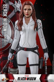 HOT DEAL Hot Toys Black Widow Snow Suit MMS601 - 4