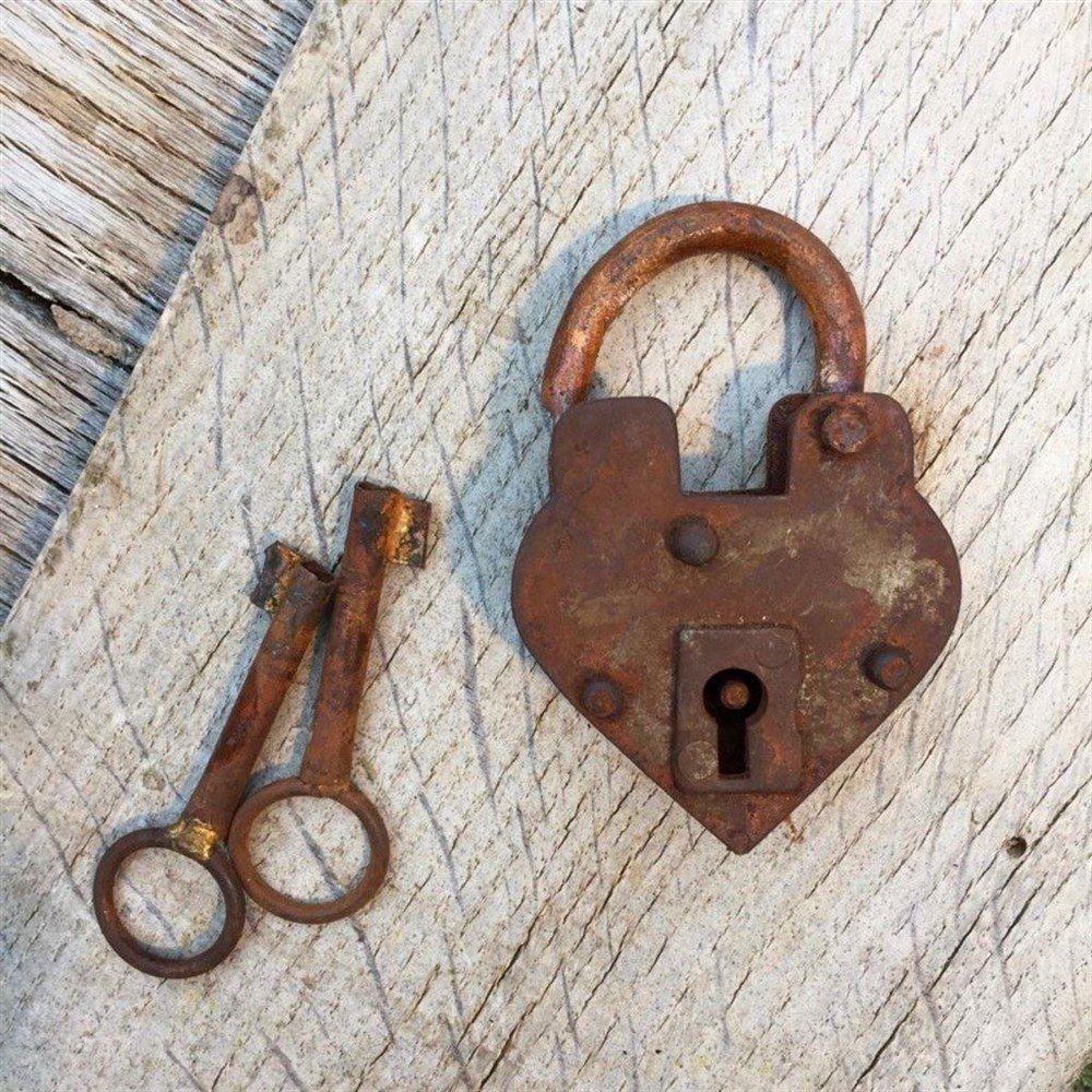 Oude kasteel hangslot - hangslot, poortslot - Afbeelding 3