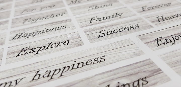 printable words with wood background . uitprintbare woordjes met een houten achtergrond - 2