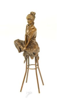 Een bronzen beeld-zittende dame op barkruk-deco-pikant - 1