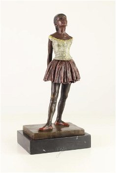 Een bronzen sculptuur van een danseresje- danseres - 0