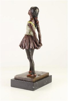 Een bronzen sculptuur van een danseresje- danseres - 3
