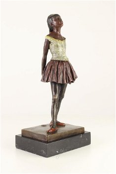 Een bronzen sculptuur van een danseresje- danseres - 7