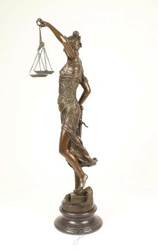 Een XLfors bronzen beeld- Vrouwe Justitia-brons-beeld