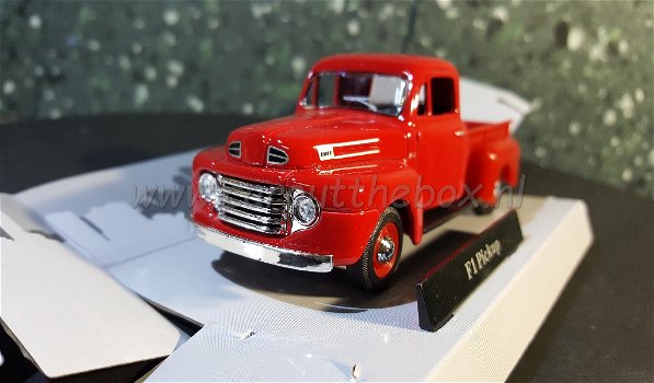 Ford F1 Pickup rood 1:43 Cararama - 1