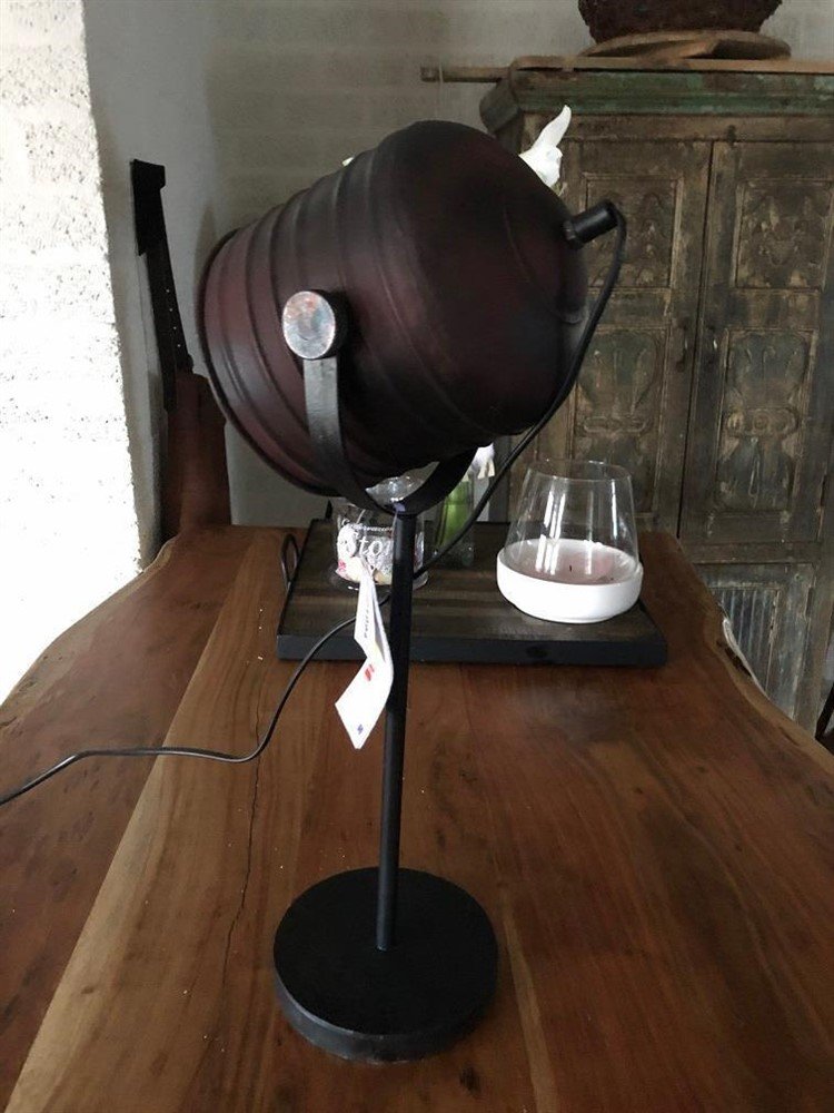 Industriële tafel- bureau lamp op stand en metalen kap. - Afbeelding 7