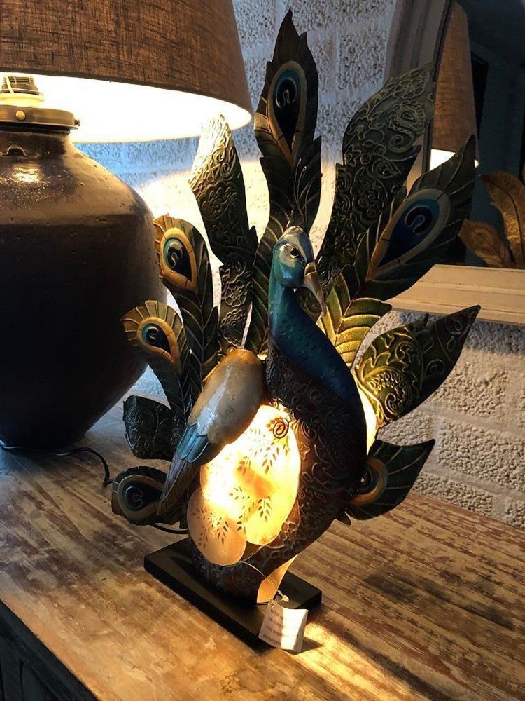 Pauw lamp, decoratief, metaal, mooie lamp, sierlijk. - Afbeelding 5