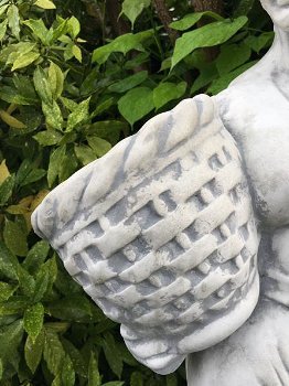 Prachtig wit stenen beeld- staande dame-bloemmanden - 3