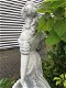 Prachtig wit stenen beeld- staande dame-bloemmanden - 7 - Thumbnail