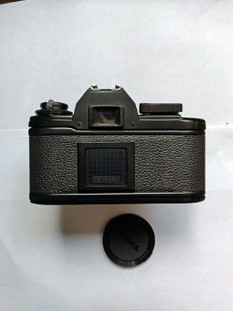 Nikon EM met originele lens, boekje en motor drive in super nieuw staat zonder krasjes - 2