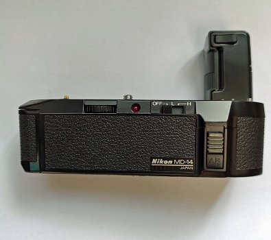 Nikon EM met originele lens, boekje en motor drive in super nieuw staat zonder krasjes - 4