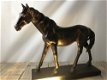 Beeld paard op stand, polystone bruin-zwart-paard-beeld - 1 - Thumbnail