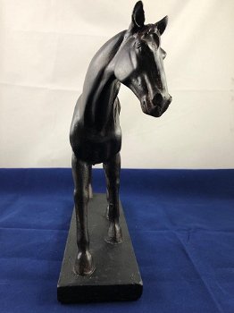 Beeld paard op stand, polystone bruin-zwart-paard-beeld - 4