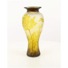 EEN CAMEO GLAS -VAAS--DRAGONFLY-BALUSTER-