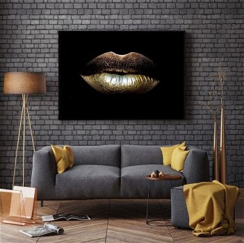 GOLDEN LIPS - 1