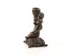 Een bronzen beeld kandelaar, jongen-kaarshouder-houder - 2 - Thumbnail