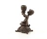 Een bronzen beeld kandelaar, jongen-kaarshouder-houder - 3 - Thumbnail