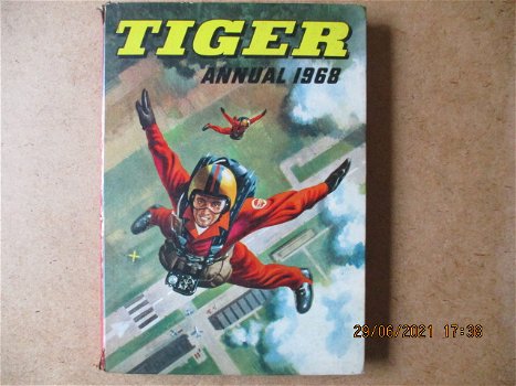 adv4790 tiger annual hc engels - 0