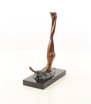 brons beeld/sculptuur-gecamoufleerde vrouw-beeld-kunst - 3