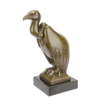 Een bronzen beeld van een gier - brons-gier-vogel-beeld - 0
