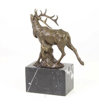 Een bronzen beeld van een hert -beeld-brons - 4
