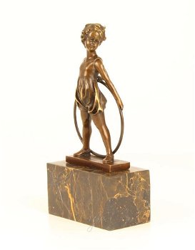 bronzen beeld van een hoelahoep meisje -sculptuur-brons - 1