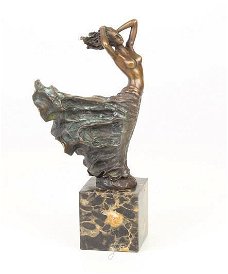 bronzen beel vrouw met een wervelende jurk-brons-deco