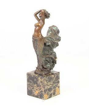 bronzen beel vrouw met een wervelende jurk-brons-deco - 3