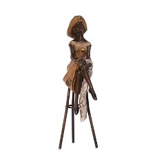 Kruk -bronzen dame- vrouw, zittend op een kruk-elegant