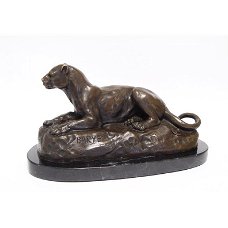 Leeuwin-bronzen beeld een liggende leeuwin -brons	