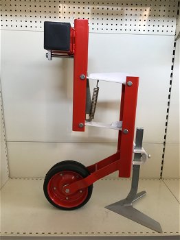 Schoffelmachine 70 cm. bodemvrijheid ook in de rij - 0