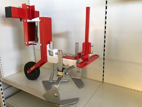 Schoffelmachine 70 cm. bodemvrijheid ook in de rij - 1