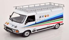 Fiat 242 Abarth Assistance 1:18 Ixo