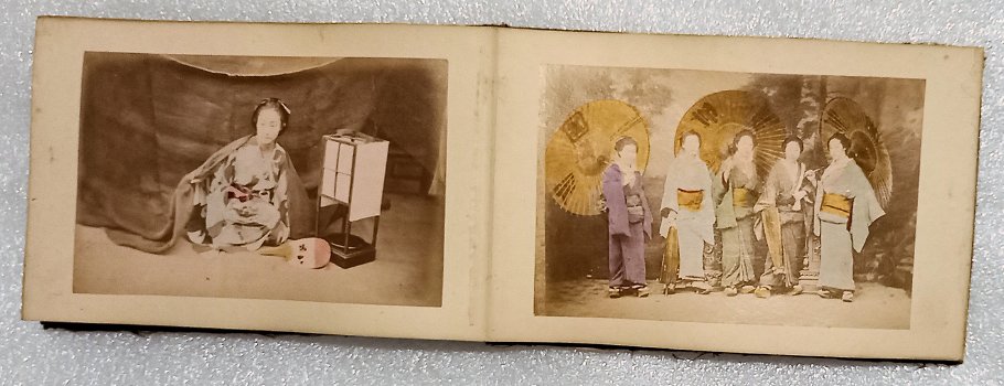 [Japan] Album met 24 foto's van Japanse Vrouwen c.1888 - 5