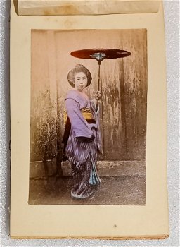 [Japan] Album met 24 foto's over Japan vrouwen/landschappen - 2