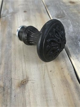 1 deurknop Pinto, van antieke ijzeren, incl. bout, 8 x 10 cm - 0