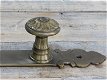 Smalle deurknop met een lange plaat messing antiek, Half - 1 - Thumbnail