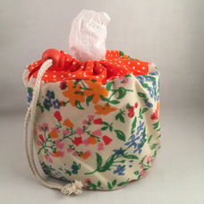 Toiletrolhouder voor camping of festival thema; retro print in oranje