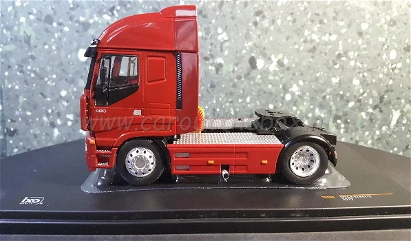 Iveco Stralis rood 1:43 Ixo V510 - 0