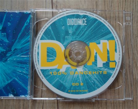 De originele dubbel-CD DAMN! 100% Dancehits van Digidance. - 7