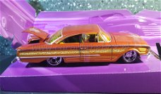 1960 Ford Starliner LOWRIDER 1:26 Maisto