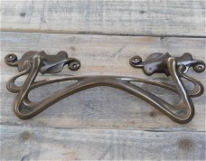 Patina 1 Trekhendel, Art Nouveau handgreep-meubelbeslag 