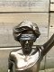 Een beeld van Vrouwe Justitia, zittend, brons-look-kado - 7 - Thumbnail