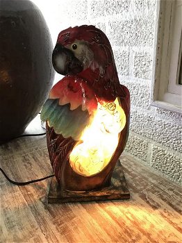 Een metalen lamp in de vorm van een papegaai,paegaai - 5