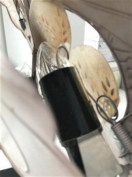 Een metalen lamp in de vorm van een papegaai,paegaai - 6
