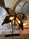 Een metalen lamp in de vorm van een vlinder-kado-vlinder - 1 - Thumbnail